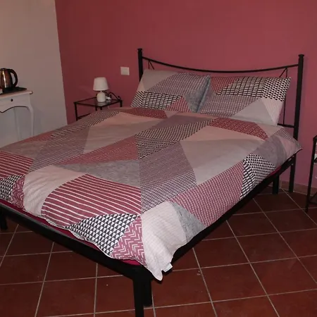 Alojamento de Acomodação e Pequeno-almoço Il Casale Di Sandra