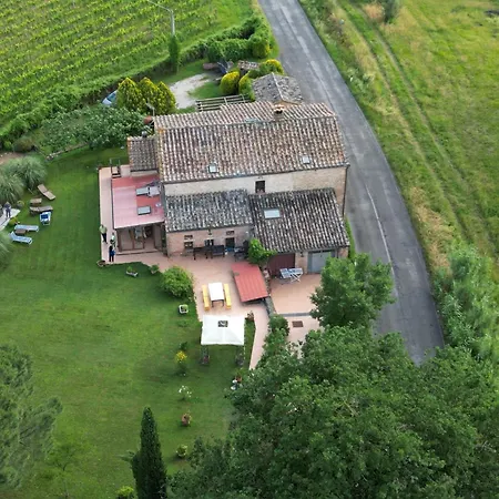 Il Casale Di Sandra Bed and Breakfast Κιούζι
