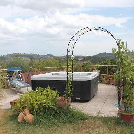 Il Casale Di Sandra Bed and Breakfast